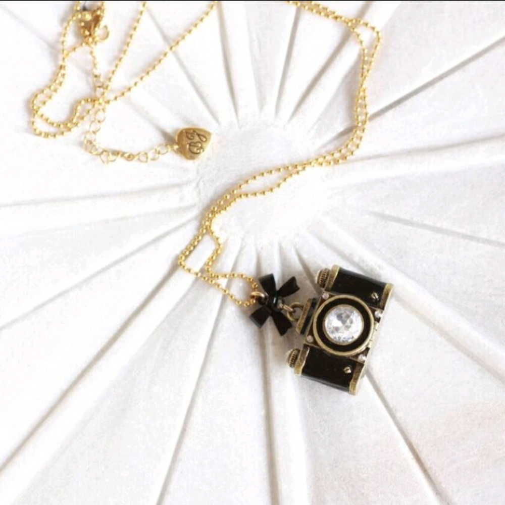 Betsey johnson camera necklace